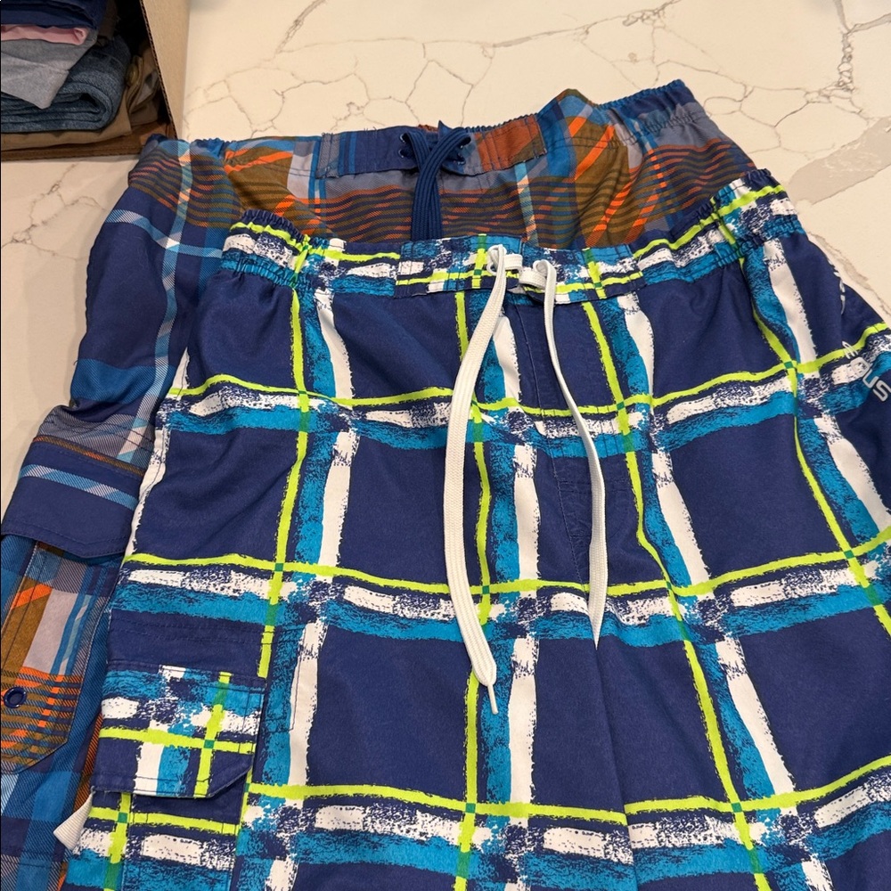 2 pair of Orageous size Medium Mens swim shorts